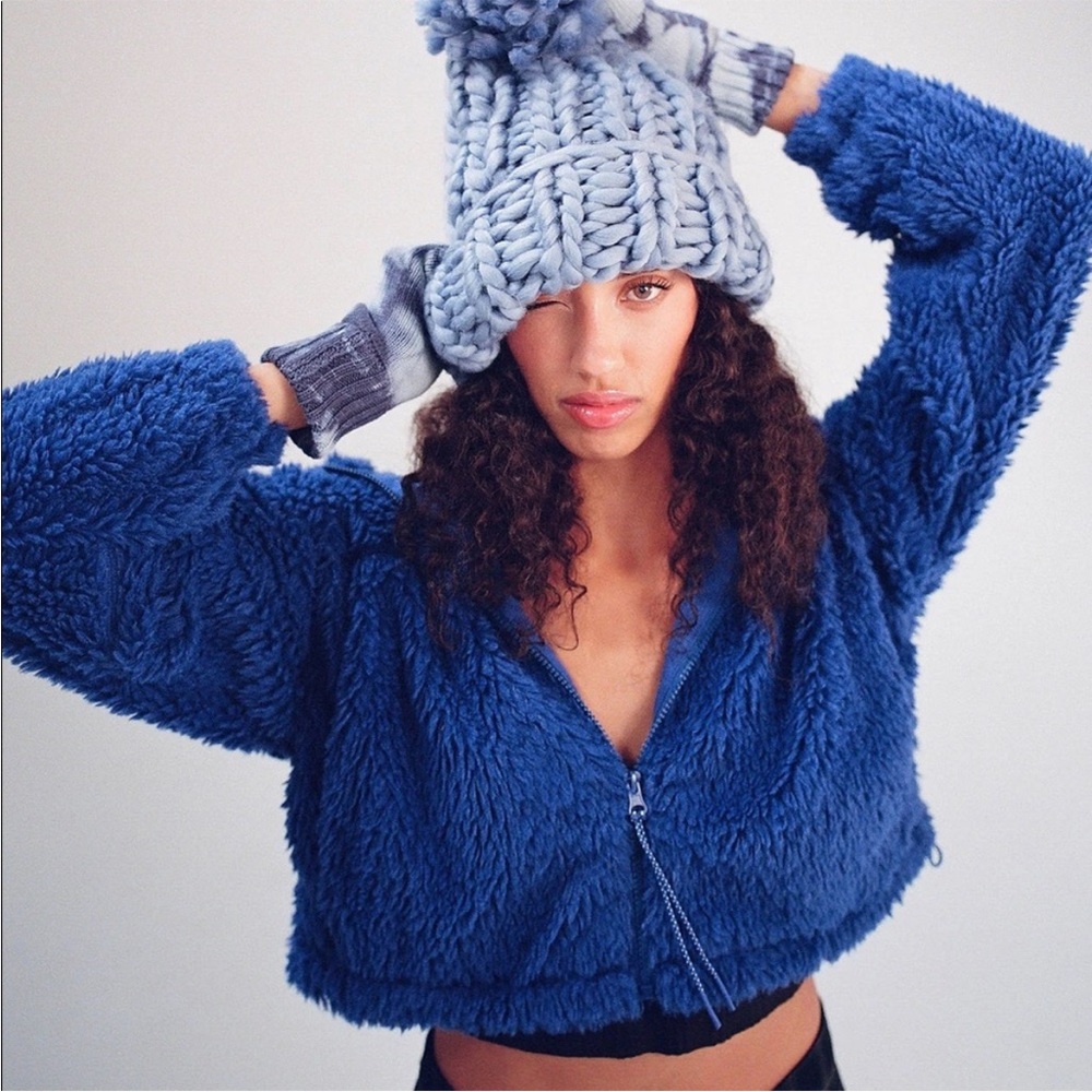 BB‎ URBAN OUTFITTERS BDG Blue Hooded Cropped Teddy Jacket Womens